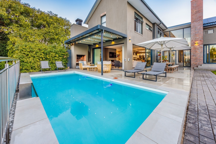 5 Bedroom Property for Sale in Aurora Western Cape